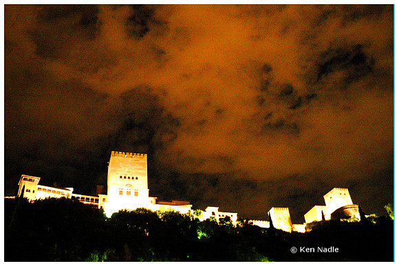 Alhambra castle at night